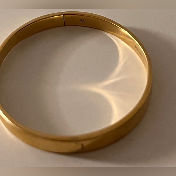 Monica Vinader Essential Bangle 18k Gold Vermeil Size Medium - Picture 3 of 8
